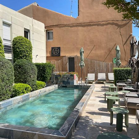 Le Victoria Boutique Hotel Saint-Paul-Trois-Chateaux Bagian luar foto