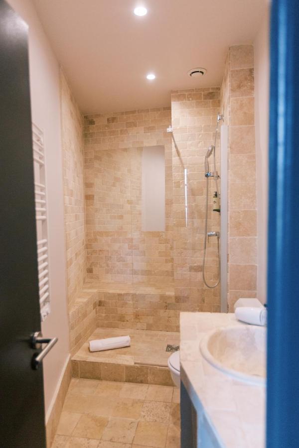Le Victoria Boutique Hotel Saint-Paul-Trois-Chateaux Bagian luar foto