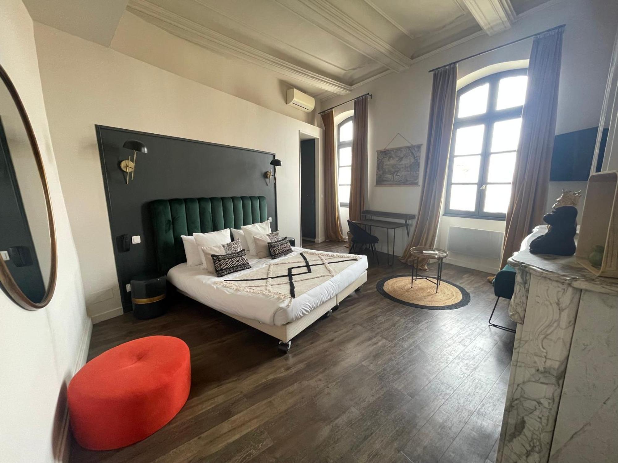 Le Victoria Boutique Hotel Saint-Paul-Trois-Chateaux Bagian luar foto