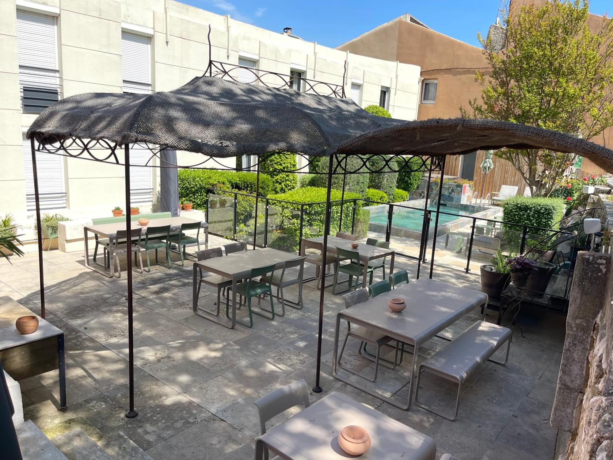 Le Victoria Boutique Hotel Saint-Paul-Trois-Chateaux Bagian luar foto